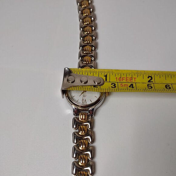 Two Tone Metal Band Timex Indiglo Watch With White Dial - Picture 14 of 14